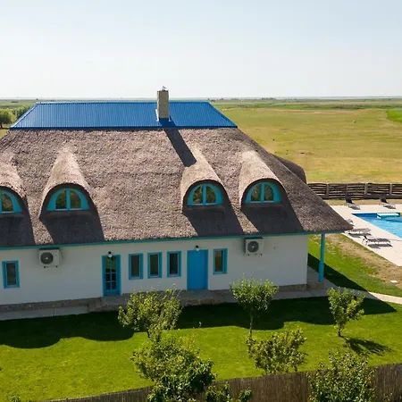 Casa Cretu Guest house *