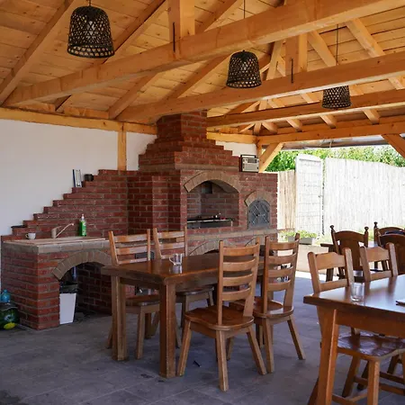 Guest house Casa Cretu *